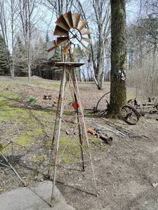 lot 19 image: Windmill  2