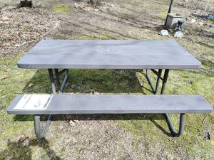 lot 26 image: Picnic Table  1