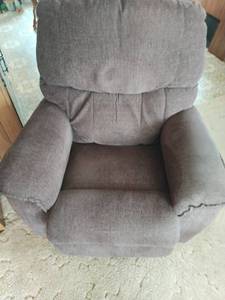 lot 166 image: La-Z Boy Recliner
