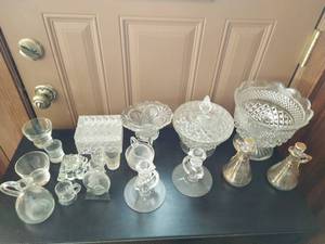 lot 170 image: Collection of Glass Items