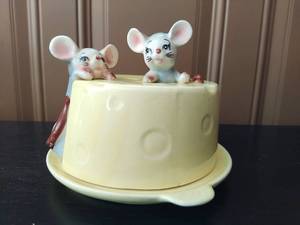 lot 182 image: Vintage Cheese Plate