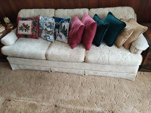 lot 187 image: Vintage Sofa