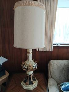 lot 192 image: Pair of Vintage Lamps
