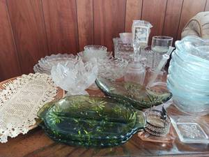 lot 199 image: Collection of Glassware