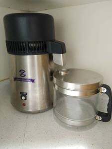 lot 210 image: Water Distiller