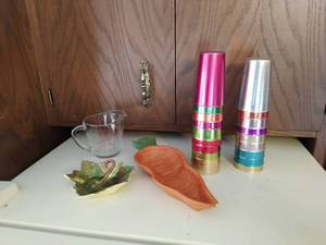 lot 222 image: Collection of Vintage Kitchen Items