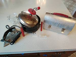 lot 228 image: Collection of Vintage Kitchen Items