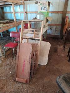 lot 342 image: Collection of Misc. Furniture Pieces and Dcor
