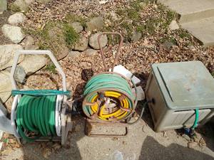 lot 493 image: Hoses