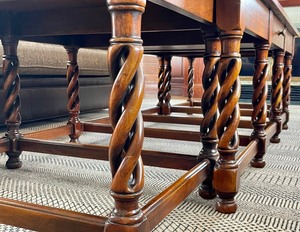 lot 3 image: Very Nice NestingExpanding Coffee Table