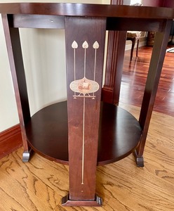 lot 22 image: Stickley Harvey Ellis Design Round Mission Oak Lamp Table
