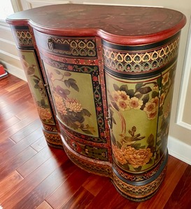 lot 10 image: Charming Colorful Scenic Decorative Cabinet