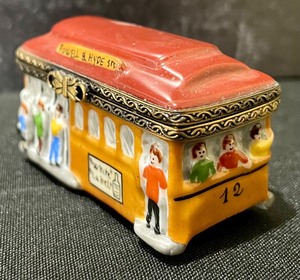 lot 36 image: Limoges San Fransisco Cable Car Trinket Box