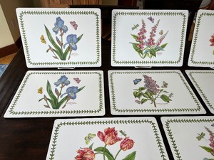 lot 74 image: Set of 8 Botanic Garden Corkboard Placemats