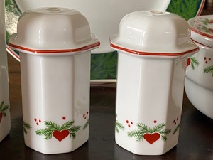 lot 81 image: Porsgrund Hearts and Pines Cream and Sugar Set, Hearts and Pines Salt and Pepper Shaker Set and 2000 Plate