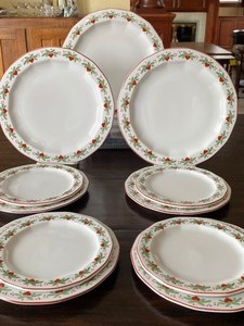 lot 82 image: Four Porsgrund Hearts and Pines Plate Settings Four Hearts and Pines Dinner Plates, Salad Plate and Bread Plates