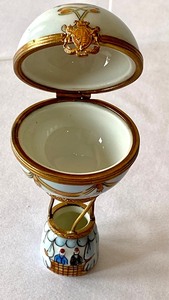 lot 100 image: Limoges Hot Air Balloon Trinket Box