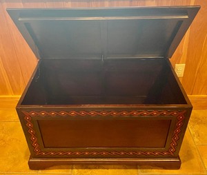 lot 243 image: Charming Storage Chest