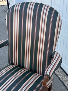 lot 109 image: Lovely Vintage Upholstered  Wood Framed Chair