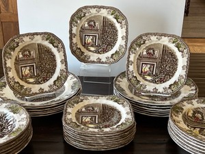 lot 123 image: Johnson Brothers Christmas Friendly Village Plates and Bowls
