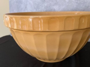 lot 135 image: Large Pottery Barn Bowl