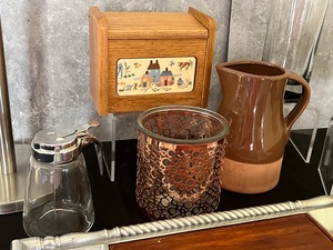 lot 131 image: Variety of Home Goods