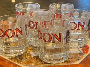 lot 175 image: London Themed Small Tray and Six Shot Glasses