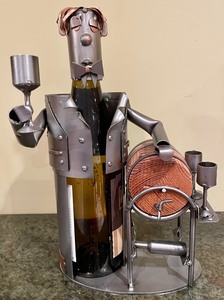 lot 260 image: Wine and Cork Themed Decor