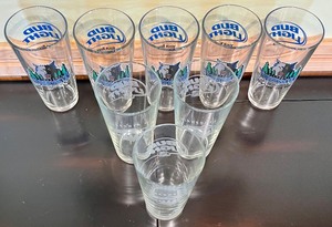 lot 264 image: Bud Light Minnesota Wild and Minnesota Timberwolves Beer Glasses
