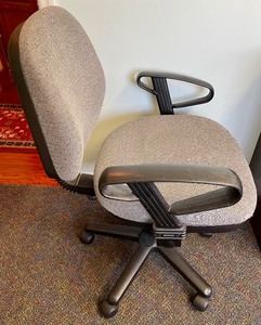 lot 396 image: Outstanding Office Chair