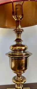 lot 409 image: Lovely Table Lamp