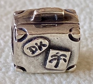 lot 442 image: Pandora Sterling Luggage Figurine Bead