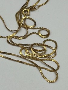 lot 191 image: Lovely 14k 30 Chain