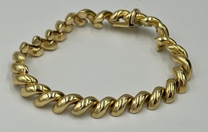 lot 194 image: Lovely 14k Bracelet