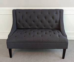 lot 301 image: Grey Tufted Loveseat