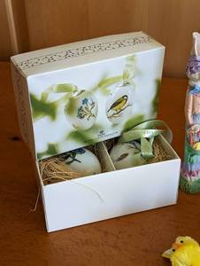 lot 345 image: Adorable Christopher Radko Bunny Bungalow Easter Tree and Easter Decor