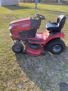 Craftsman T2400 Lawn Tractor with 46 Cut