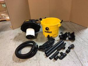 10 Gal. Poly WetDry Vac by DEWALT Customer Returns See Pictures