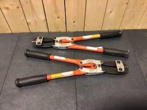 lot 2 image: Lot of bolt cutters open box