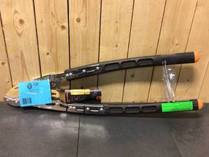 lot 3 image: pekars bolt cutters Open box