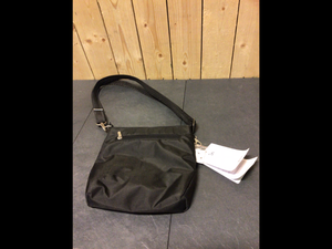 lot 49 image: Travelon Black Anti-Theft Mini Shoulder Bag Open box