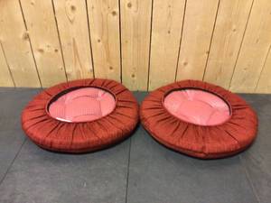 Gripper Non-Slip 14 in. x 14 in. Omega Flame Red Tufted Barstool Cushions (Set of 2 ) - Good Condition - Review all pictures