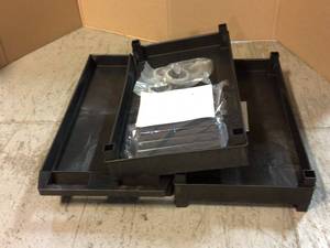 Luxor 18 in x 35 in 3-Shelf Plastic Tub Cart, Black - Good Condition - Review all pictures