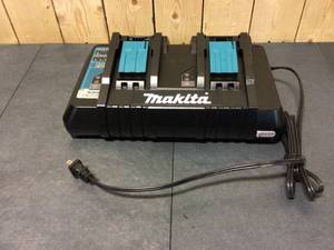 Makita 18-Volt Lithium-Ion Dual Port Rapid Optimum Charger - Good Condition - Review all pictures