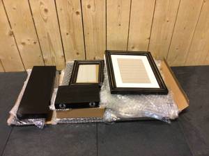 Kate and Laurel Bordeaux Black Picture Frame (Set of 10) - Good Condition - Review all pictures