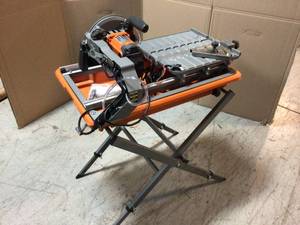 RIDGID 9 Amp Corded 7 in. Wet Tile Saw with Stand - Good Condition - Review all pictures