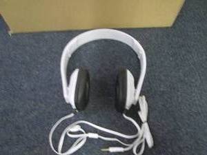 Case of 20 White Adjustable Headpho...