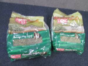 2- 3.5 lb Bags Kaytee Timothy Selec...