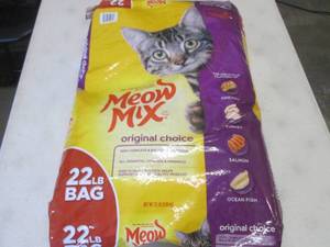22 lb Meow Mix Original...