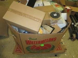 pallet of misc items almost all new...